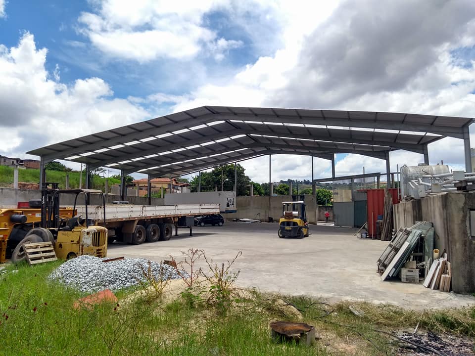 Obra localizada no bairro Novo Amazonas em Betim